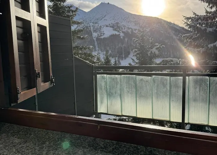Apartment Sestriere, Trilocale Panoramico Fronte Piste